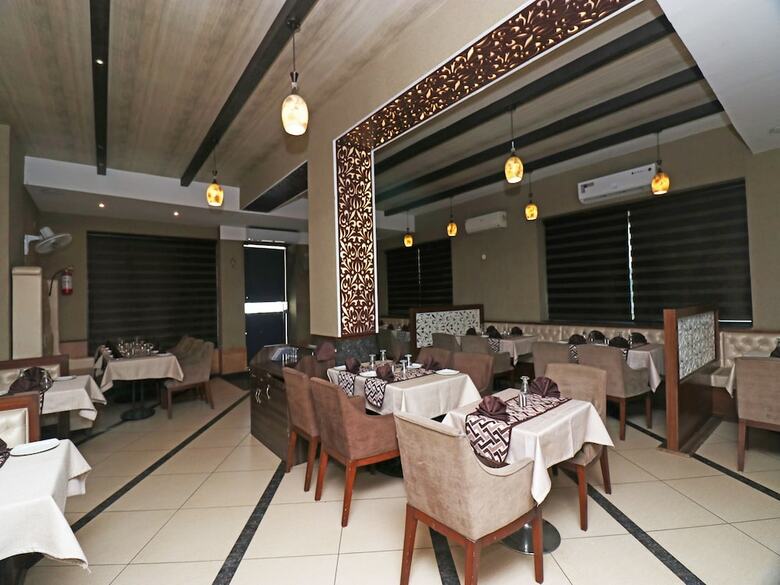 Hotel Oyo 22511 The Classic