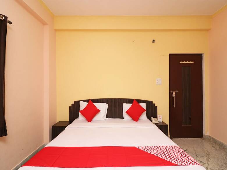 Oyo 22015 Hotel Lakshya Palace