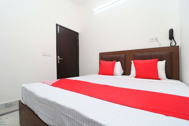 Oyo 24029 Hotel P Grand