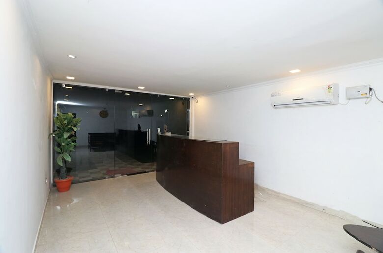 Oyo 19979 Hotel Rajshri