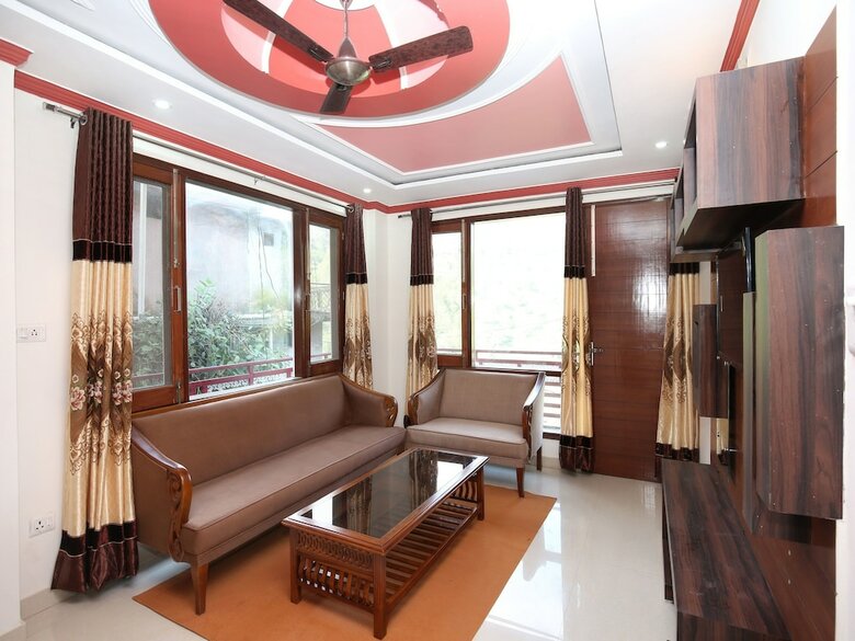 Hotel Oyo 17175 Home Blissful 2bhk Kumarhatti