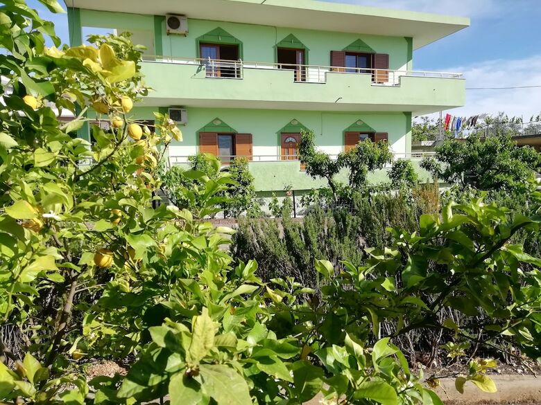 Aparthotel Apartaments Skrapalli
