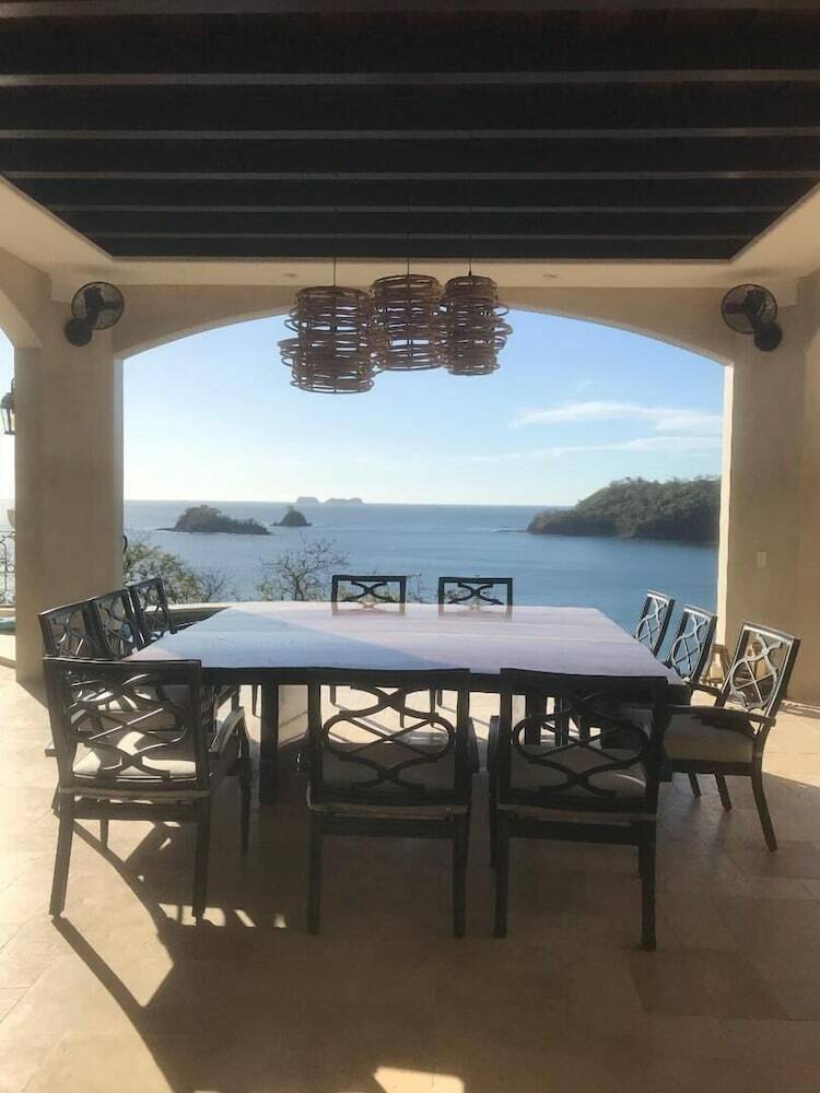 Casa de Noche - Five Bedroom Villa