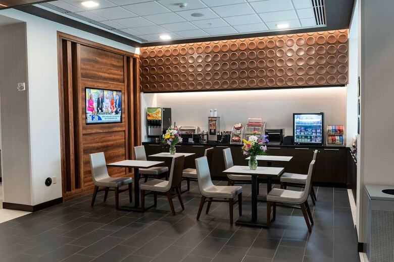 Hotel Wingate By Wyndham Angola