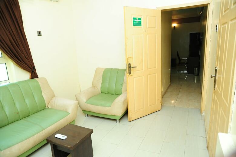 Richton Hotel And Suites