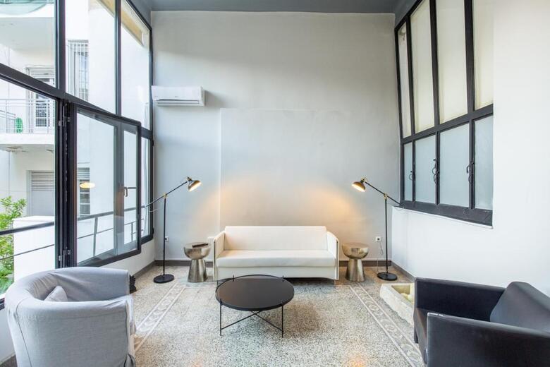 Soho Apartments