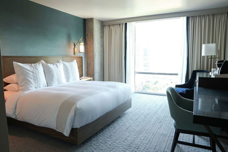 Carte Hotel San Diego Downtown, Curio Collection By Hilton