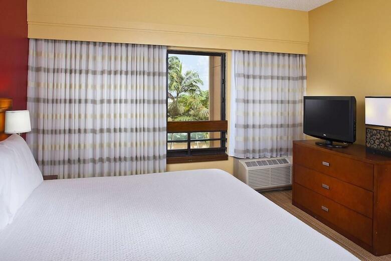 Hotel Courtyard Miami Lakes By Marriott