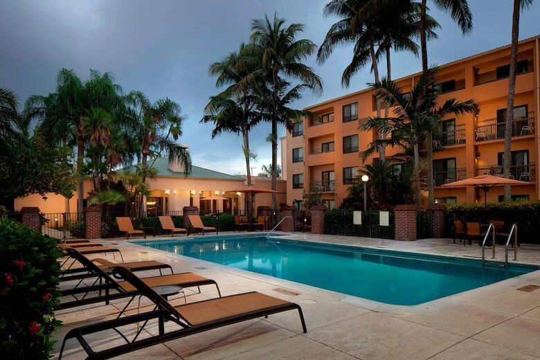 Hotel Courtyard Miami Lakes By Marriott