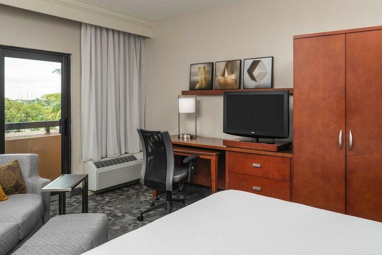 Hotel Courtyard Miami Lakes By Marriott