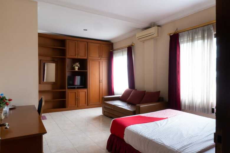 Hostal Oyo 701 Ardellia Hotel