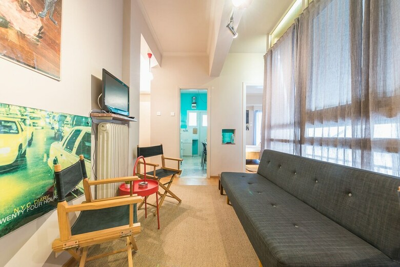 Bright 2 Bed Apartment