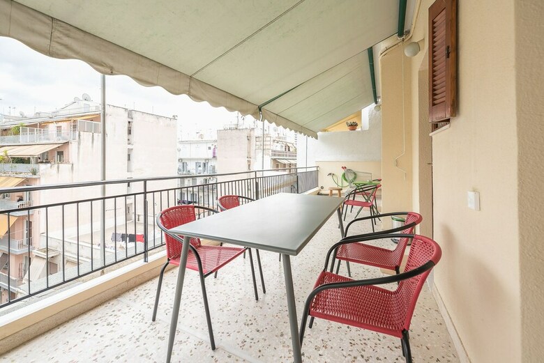 Bright 2 Bed Apartment