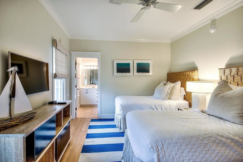 Beachy Bungalow By Exclusive 30a
