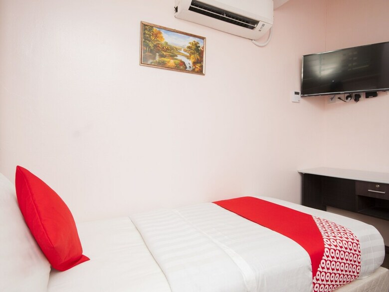 Oyo 896 Bintang Fajar Hotel