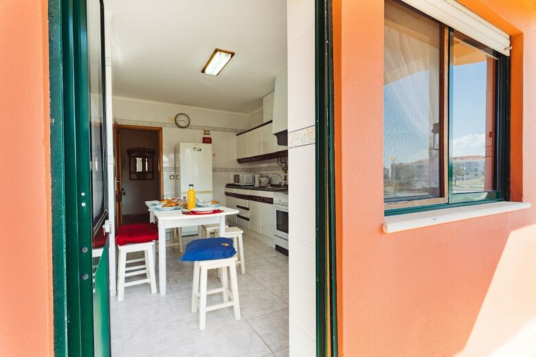Best Houses 18 - Typical Portuguese Apartment