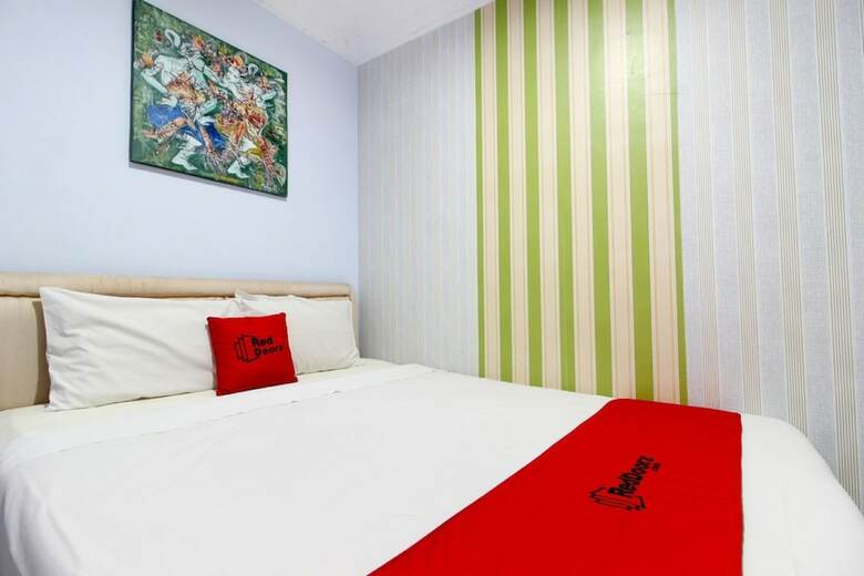 Hotel Reddoorz Near Plengkung Gading