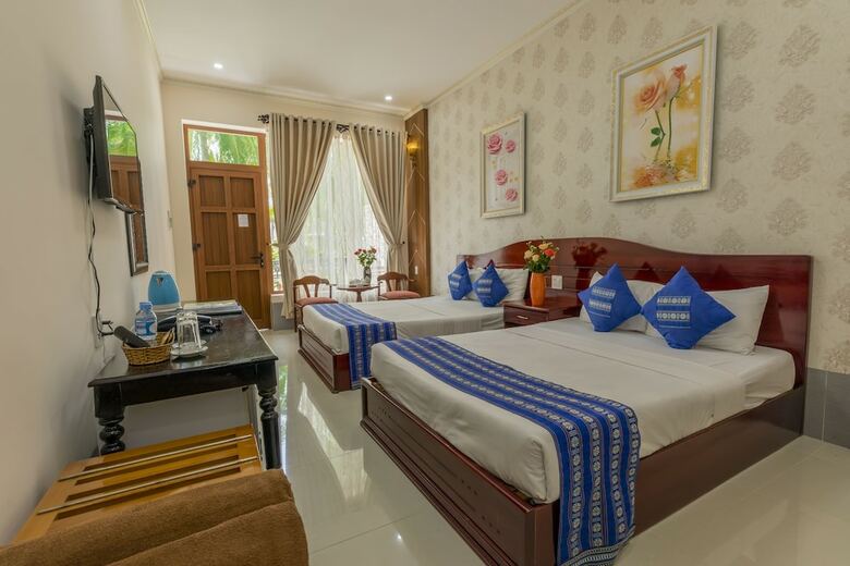 Hotel Palmira Beach Resort & Spa