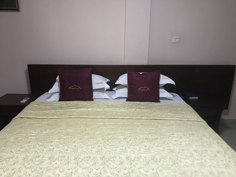 Hotel Akroma Plaza