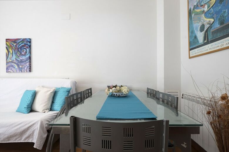 Apartamentos Pompeu Bajos