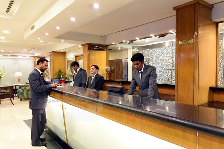 Hotel Crown Plaza