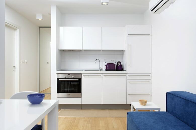 Luxury Apartments Leone