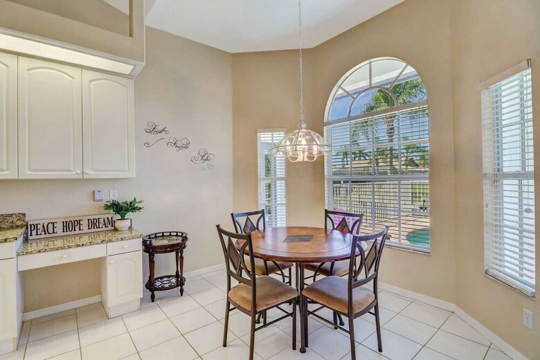 Se Cape Coral Gulf Access Vacation Pool Home