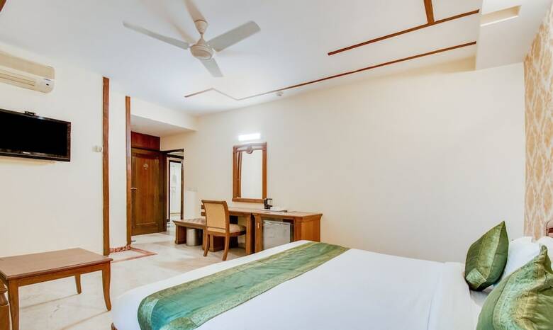 Treebo Trend Hotel Auzone & Spa