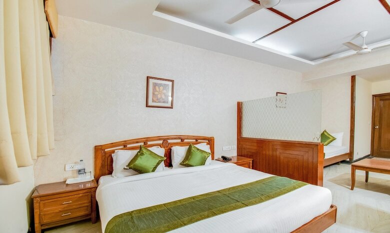 Treebo Trend Hotel Auzone & Spa