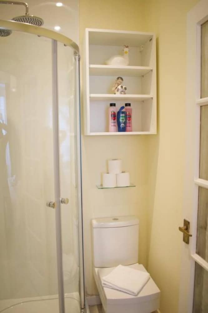 Beautiful 2 Bedroom City Centre Apartment