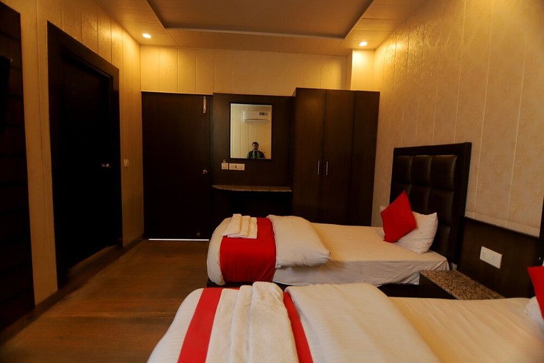 Hotel Sk International