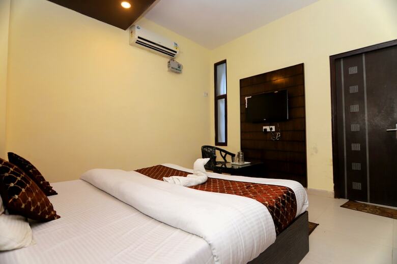 Hotel Sk International