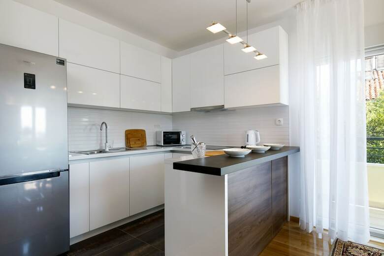 Luxury Beach Apartment Private Parking