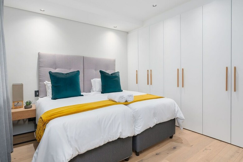 Cosmopolitan Luxury Serviced Apartments