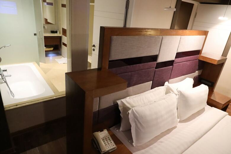 Hotel Regenta Central Rs - Chennai