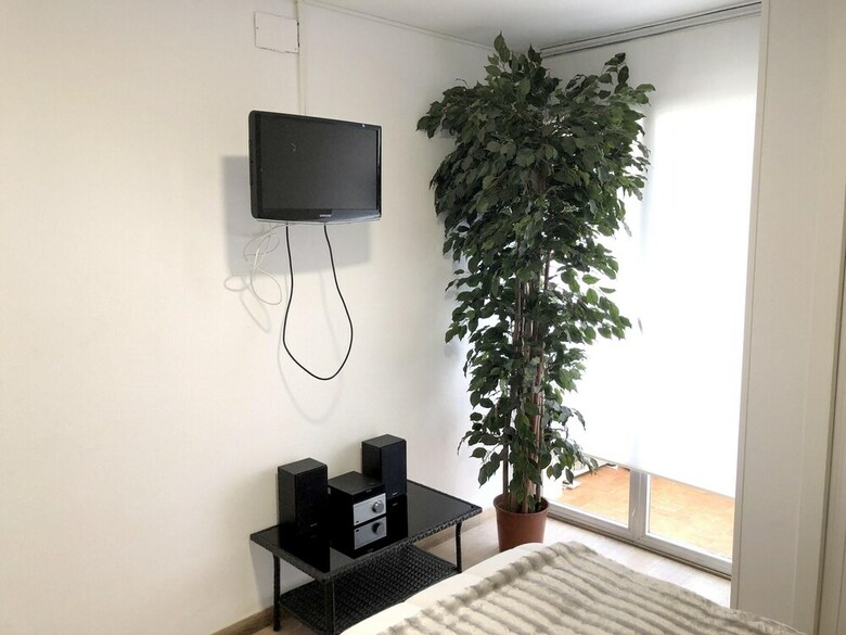 Apartment With 3 Bedrooms In Salou