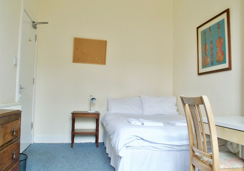 Apartamentos 3 Bedroom City Flat In Edinburgh
