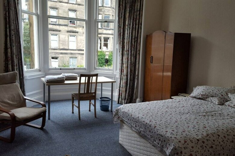 Apartamentos 3 Bedroom City Flat In Edinburgh