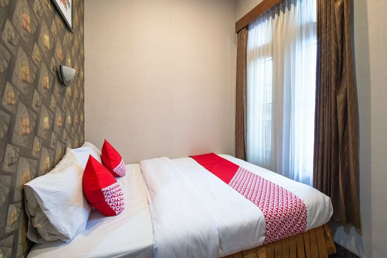 Oyo 836 Oasis Hotel