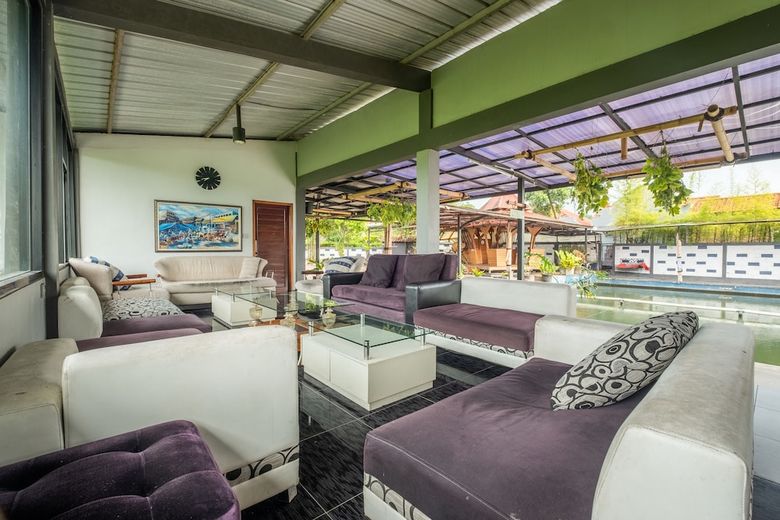 Hotel Oyo 900 Villa Buleud