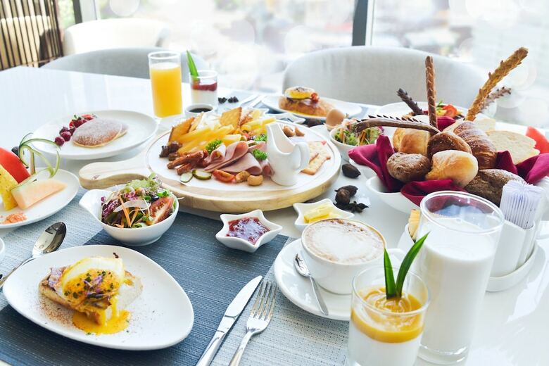 Dqua Hotel And Apartment