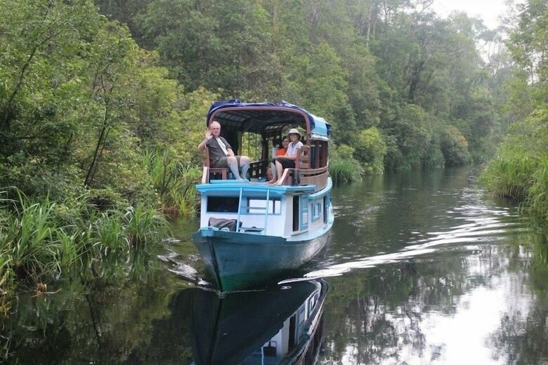 Bed & Breakfast Arut Riverside Orangutan Guest House