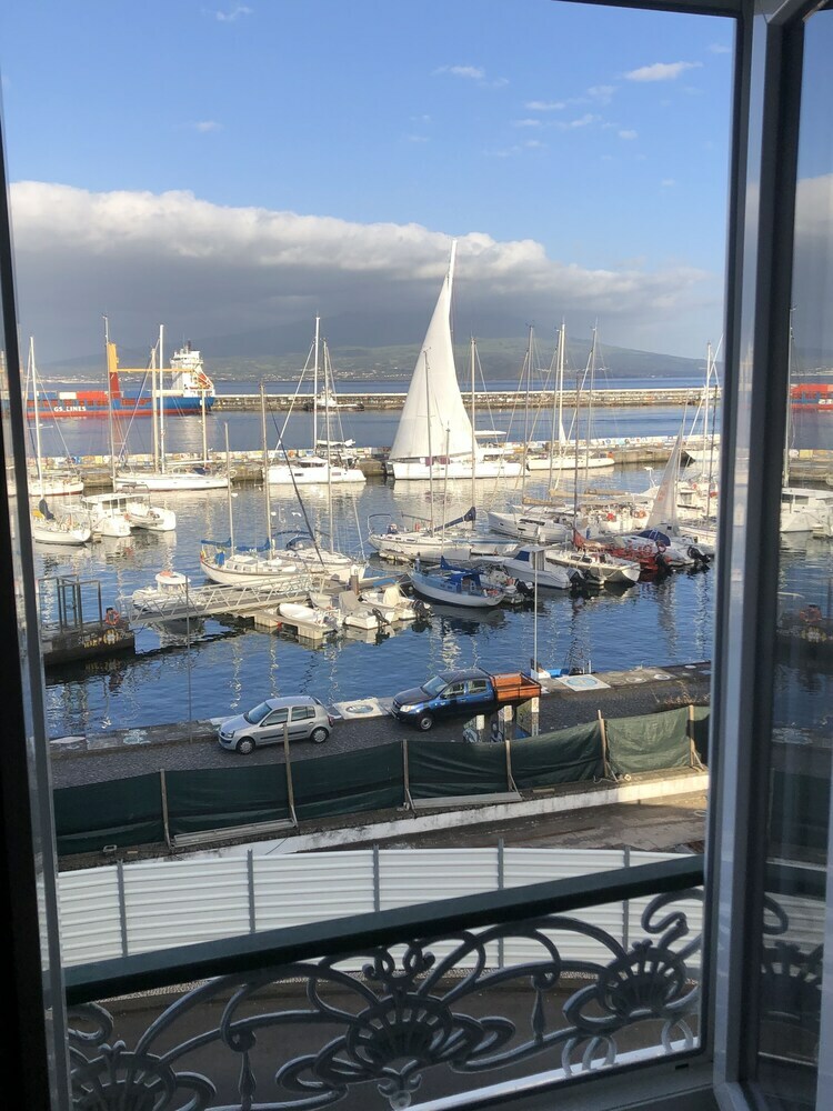 Bed & Breakfast Internacional Azores Boutique