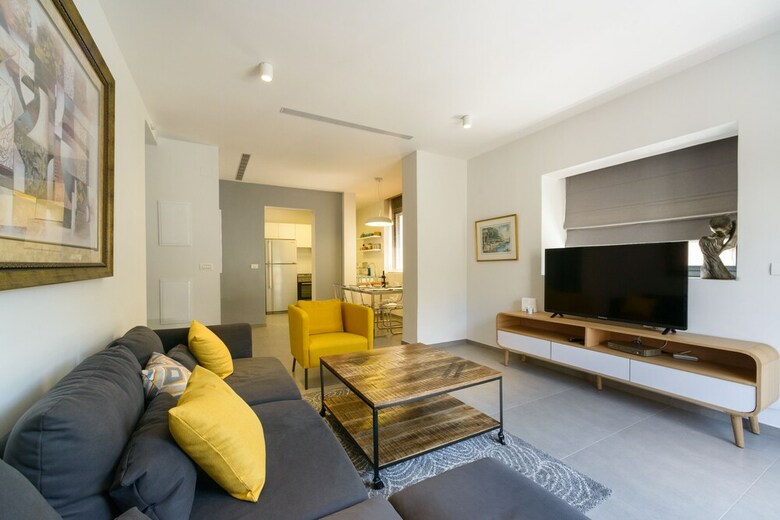 Sunny Luxary Apartments