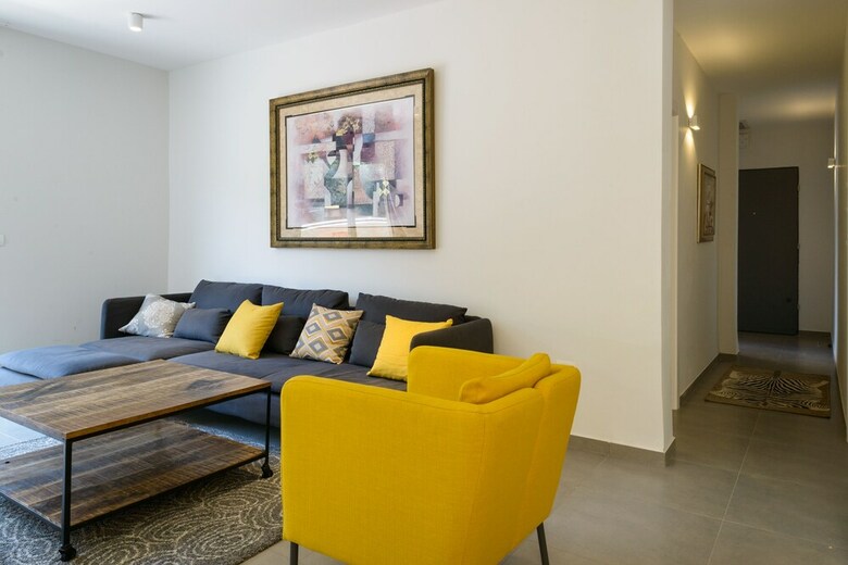 Sunny Luxary Apartments