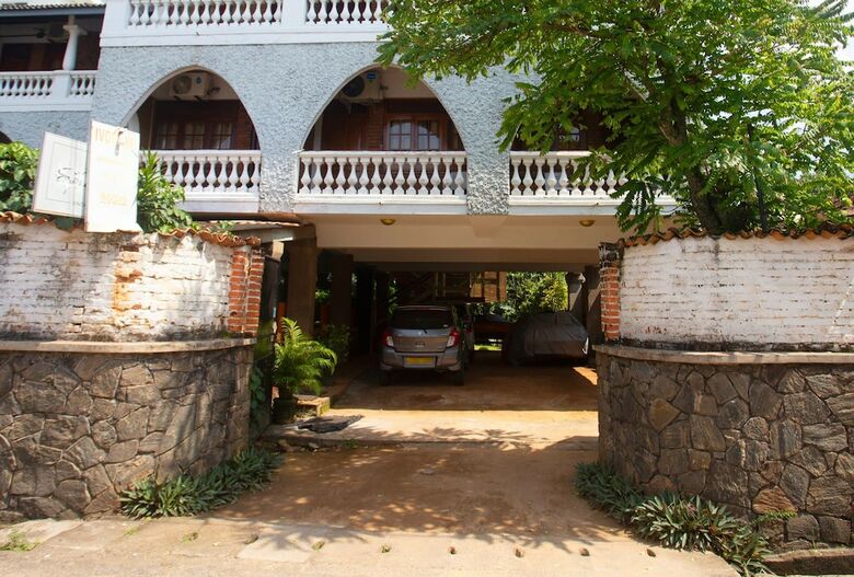 Hotel Yoho Ivory Inn