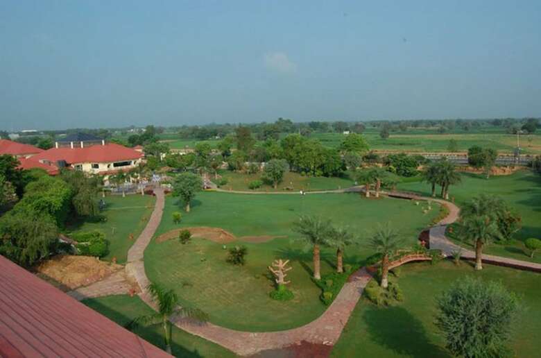 Hotel Shiva Oasis Resort
