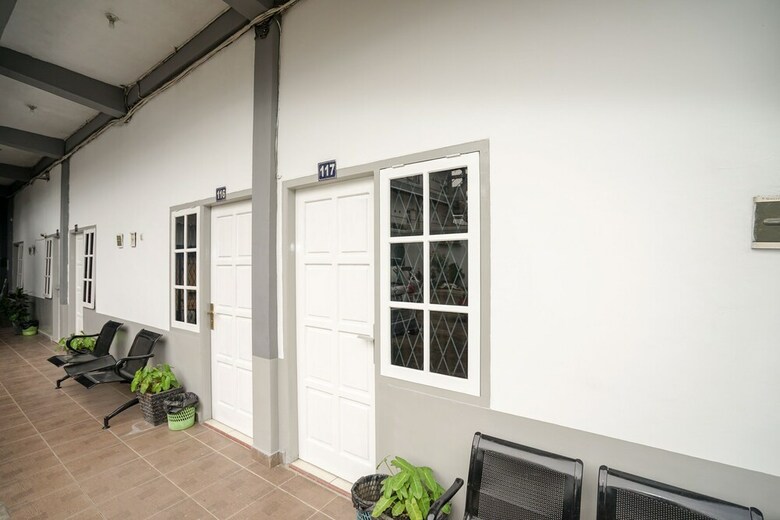 Hotel Oyo 699 Amelia Kost