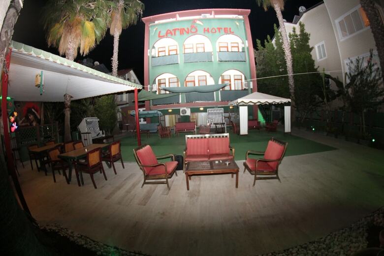 Hotel El Latino Otel