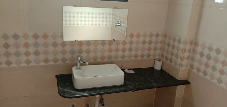 Hotel Jk Rooms 126 Parashar Legacy - Station